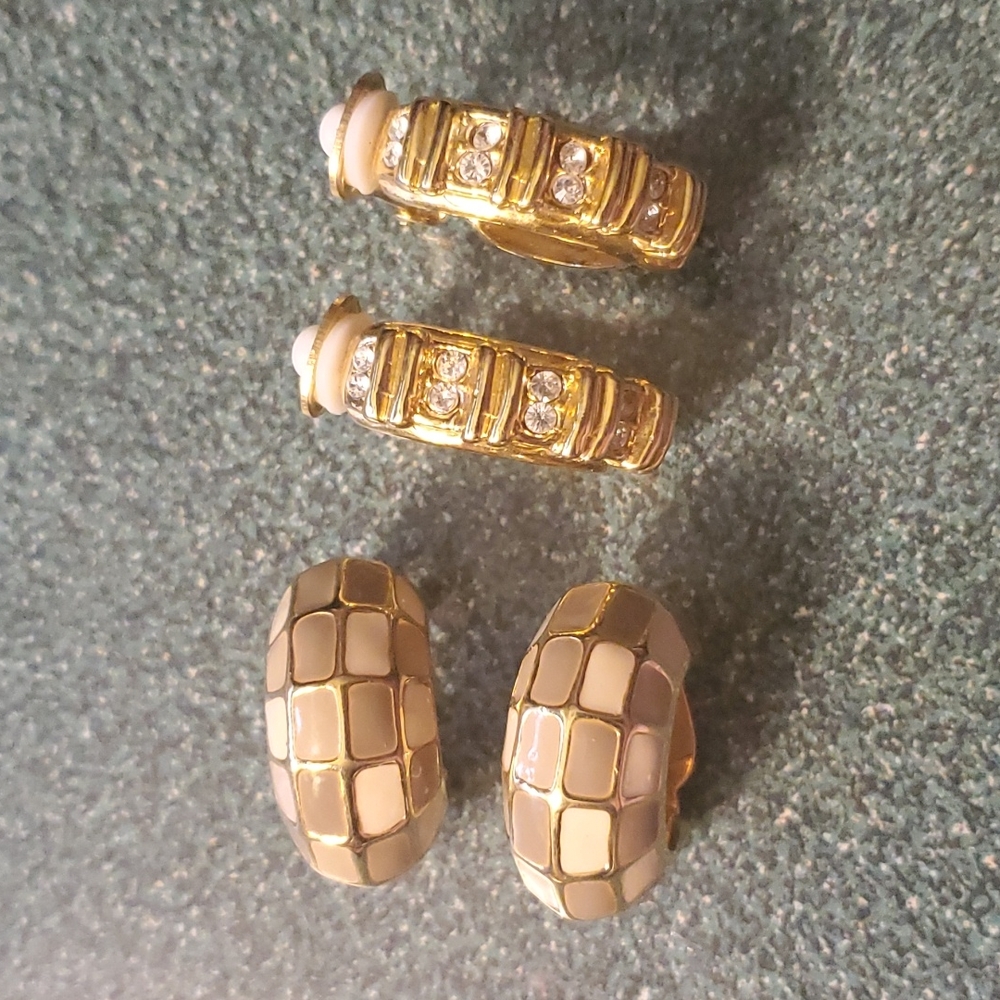 Vintage clip earrings